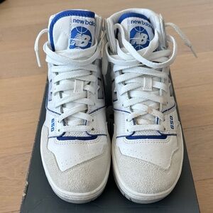 New Balance Men’s White and Blue 650 Style Sneakers
